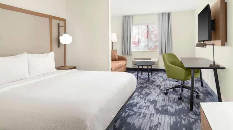 Fairfield Inn & Suites Jackson Suite