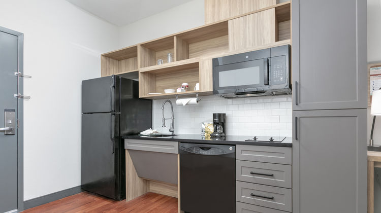 Candlewood Suites Houston I-10 E Room