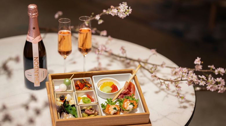 <b>Courtyard by Marriott Nagoya Restaurant</b>. Images powered by <a href="https://www.leonardoworldwide.com/" title="Leonardo Worldwide" target="_blank">Leonardo</a>.