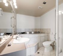 Tuscany Villas Whakatane Room
