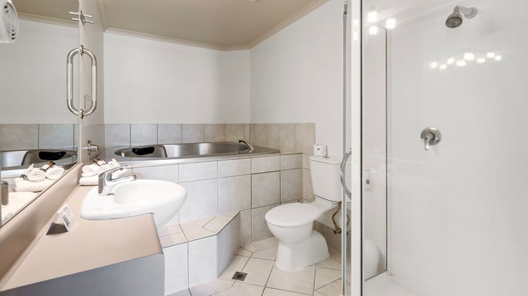 Tuscany Villas Whakatane Room