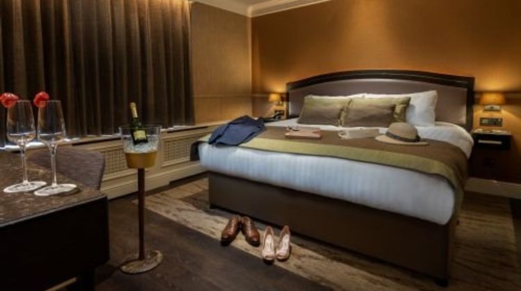 Cassidy's Hotel Room