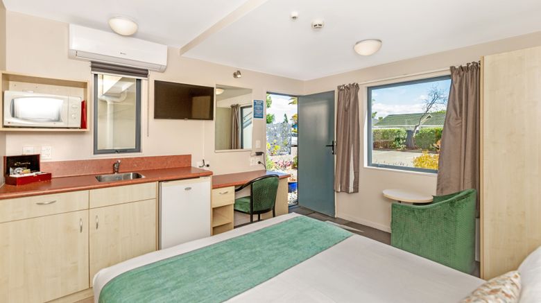 <b>Bella Vista Motel Gisborne Room</b>. Images powered by <a href="https://www.leonardoworldwide.com/" title="Leonardo Worldwide" target="_blank">Leonardo</a>.