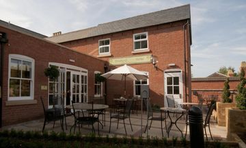 Stratford Limes Hotel