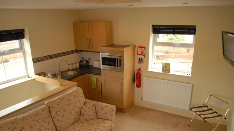 <b>Stratford Limes Hotel Room</b>. Images powered by <a href="https://www.leonardoworldwide.com/" title="Leonardo Worldwide" target="_blank">Leonardo</a>.