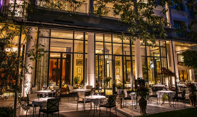 Palazzo Parigi Hotel & Grand Spa Exterior