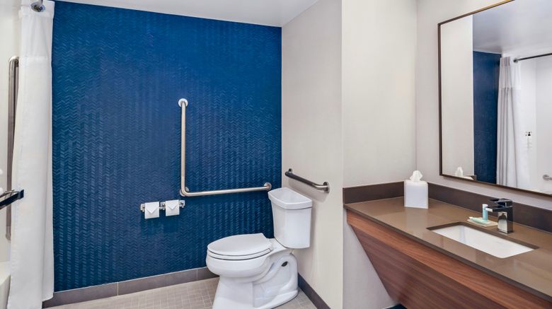 <b>Fairfield Inn & Suites Muskoka Room</b>. Images powered by <a href="https://www.leonardoworldwide.com/" title="Leonardo Worldwide" target="_blank">Leonardo</a>.