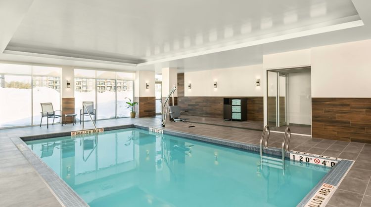 Fairfield Inn & Suites Muskoka Pool