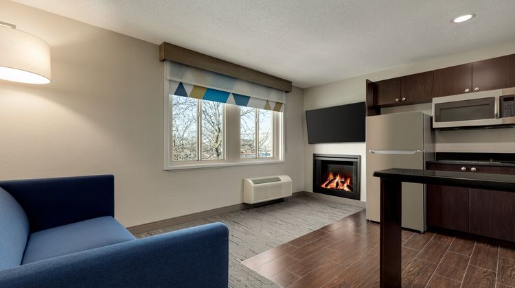 Holiday Inn Express Baltimore/Stadiums Suite