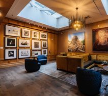 Hotel Lucia Lobby