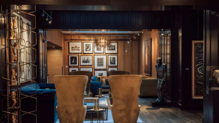 Hotel Lucia Lobby