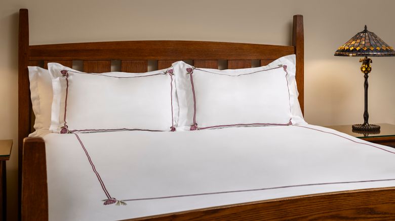 <b>The Lodge at Torrey Pines Room</b>. Images powered by <a href="https://www.leonardoworldwide.com/" title="Leonardo Worldwide" target="_blank">Leonardo</a>.