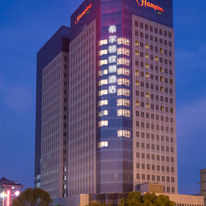 Hampton by Hilton Slender West Lake