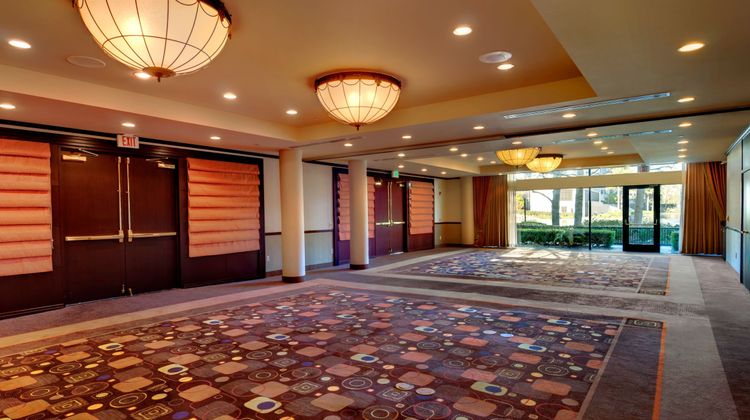 Lakeside Orange County Airport Hotel Ballroom