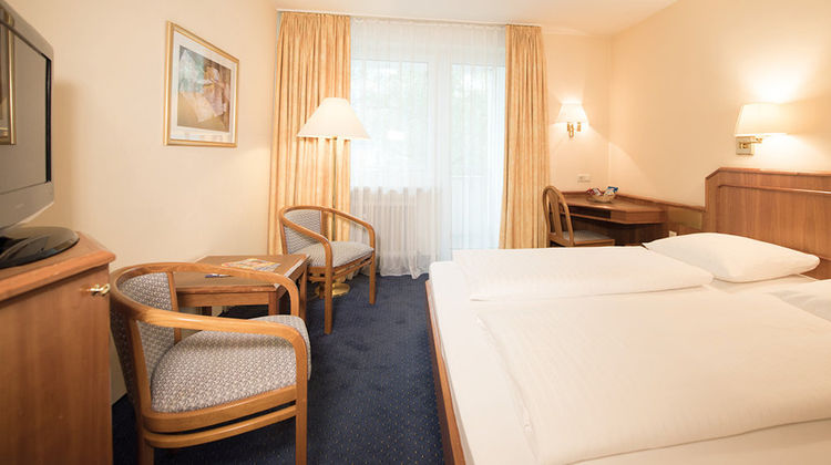 Styles Hotel Unterfohring Room