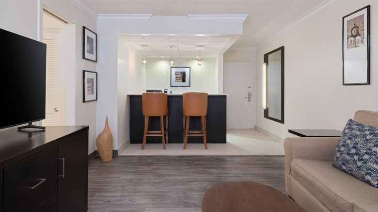 <b>Crowne Plaza Hotel Suffern Room</b>. Images powered by <a href="https://www.leonardoworldwide.com/" title="Leonardo Worldwide" target="_blank">Leonardo</a>.
