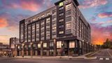 Holiday Inn Exp Suites West End Exterior