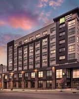 Holiday Inn Exp Suites West End