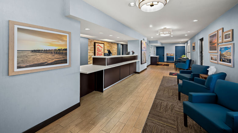 <b>Red Roof Plus+ & Suites Naples Downtown Lobby</b>. Images powered by <a href="https://www.leonardoworldwide.com/" title="Leonardo Worldwide" target="_blank">Leonardo</a>.