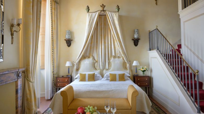 <b>Grand Hotel Continental Siena Suite</b>. Images powered by <a href="https://www.leonardoworldwide.com/" title="Leonardo Worldwide" target="_blank">Leonardo</a>.