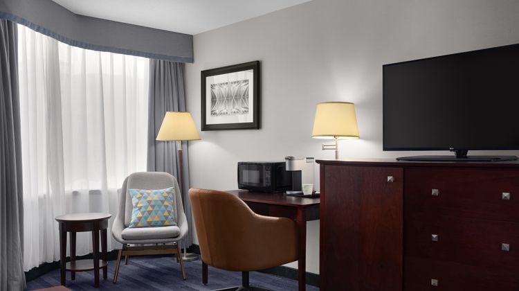 Holiday Inn Ottawa East Suite