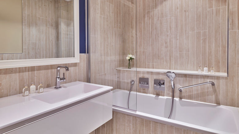 <b>Hotel Barriere Le Grand Hotel Dinard Room</b>. Images powered by <a href="https://www.leonardoworldwide.com/" title="Leonardo Worldwide" target="_blank">Leonardo</a>.