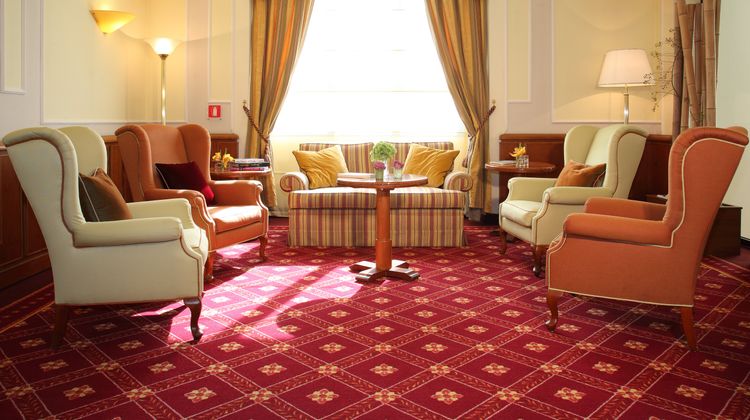 Starhotels Business Palace Lobby