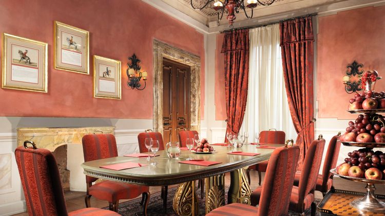Grand Hotel Continental Siena Meeting