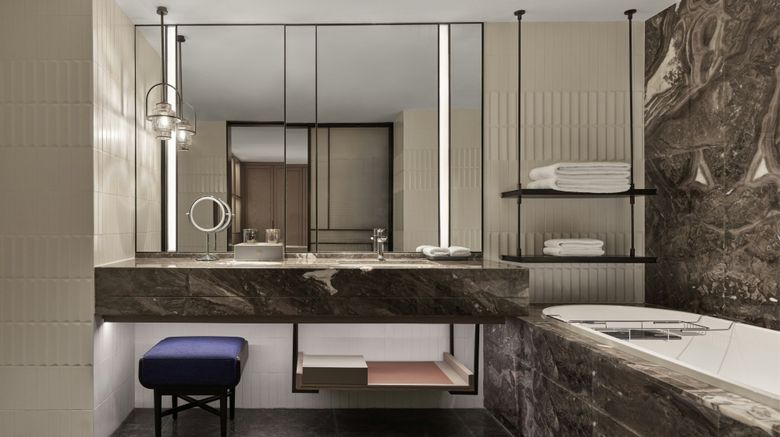 <b>Sheraton Jiujiang Room</b>. Images powered by <a href="https://www.leonardoworldwide.com/" title="Leonardo Worldwide" target="_blank">Leonardo</a>.