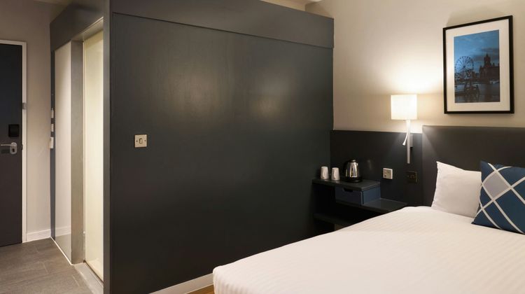 Four Points Flex by Sheraton Cardiff Room