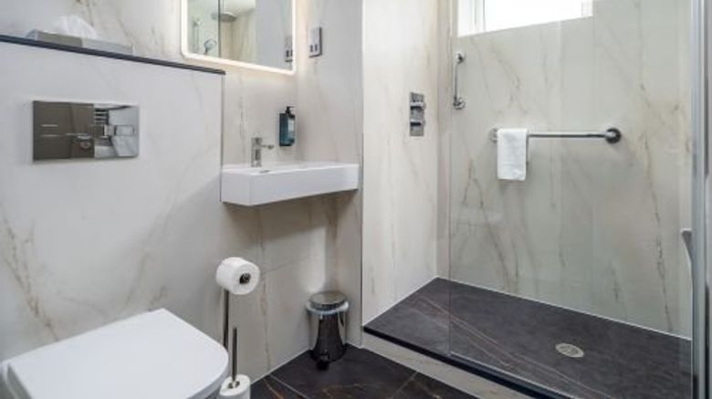 <b>Rochestown Lodge Hotel Room</b>. Images powered by <a href="https://www.leonardoworldwide.com/" title="Leonardo Worldwide" target="_blank">Leonardo</a>.