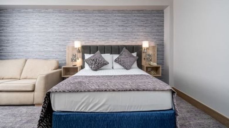 <b>Rochestown Lodge Hotel Room</b>. Images powered by <a href="https://www.leonardoworldwide.com/" title="Leonardo Worldwide" target="_blank">Leonardo</a>.