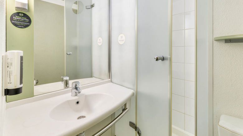 <b>B&B HOTEL Montpellier Sud Lattes Room</b>. Images powered by <a href="https://www.leonardoworldwide.com/" title="Leonardo Worldwide" target="_blank">Leonardo</a>.