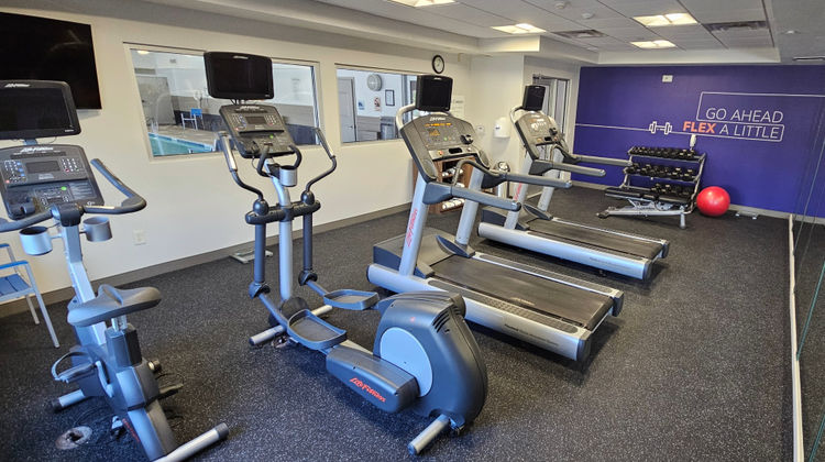 Holiday Inn Express & Sts Ann Arbor West Health Club