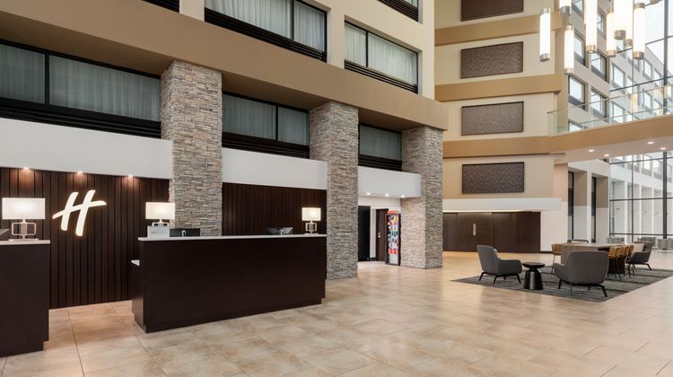 Holiday Inn Virginia Beach-Norfolk Hotel Exterior