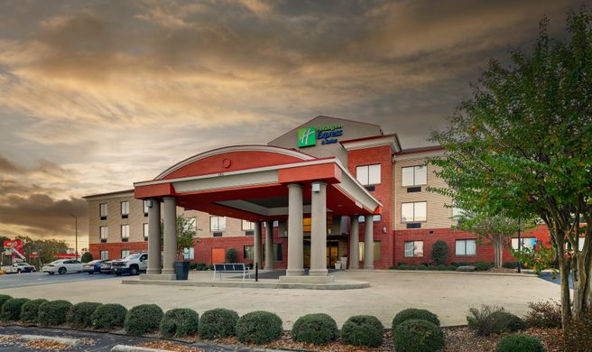 Holiday Inn Express & Suites Gadsden W-N Exterior
