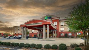 Holiday Inn Express & Suites Gadsden W-N