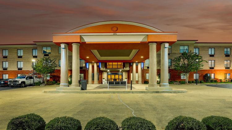 Holiday Inn Express & Suites Gadsden W-N Exterior