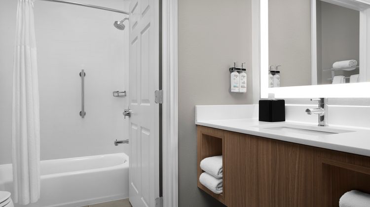 Staybridge Suites Fort Worth Room