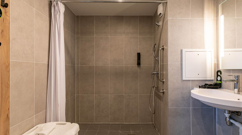 <b>B&B Hotel Mulhouse Bale Aeroport Room</b>. Images powered by <a href="https://www.leonardoworldwide.com/" title="Leonardo Worldwide" target="_blank">Leonardo</a>.