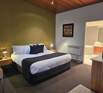 Tall Timbers Room