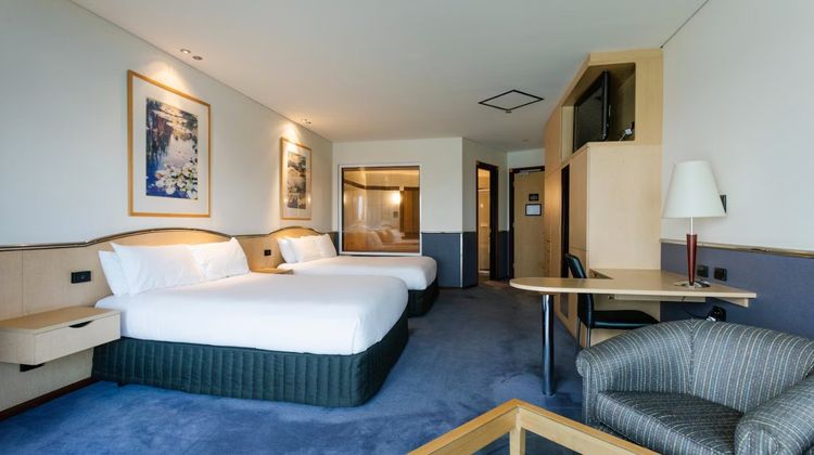 The Lakes Resort Hotel Suite