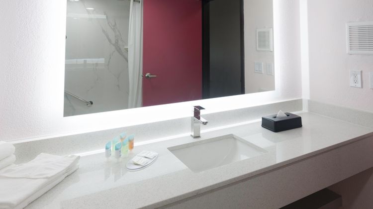 B&B Hotel Miami Airport Room