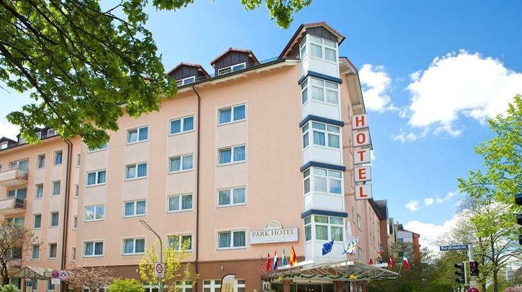 Park Hotel Laim Exterior