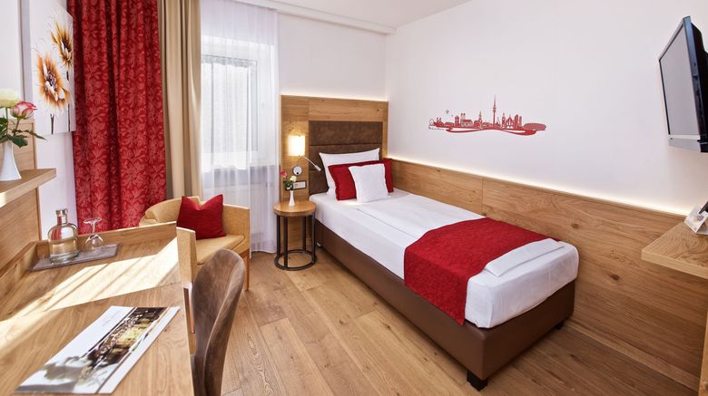 <b>Park Hotel Laim Room</b>. Images powered by <a href="https://www.leonardoworldwide.com/" title="Leonardo Worldwide" target="_blank">Leonardo</a>.