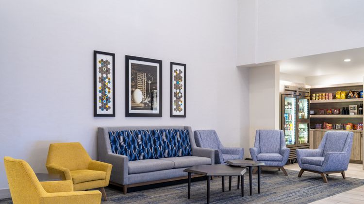 Holiday Inn Express Exterior