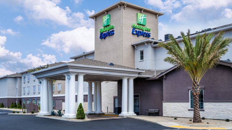 <b>Holiday Inn Express Exterior</b>. Images powered by <a href="https://www.leonardoworldwide.com/" title="Leonardo Worldwide" target="_blank">Leonardo</a>.