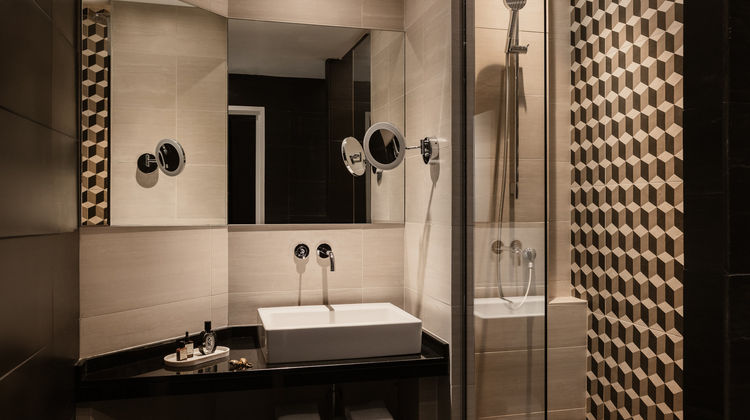 Bourgogne et Montana Hotel Room
