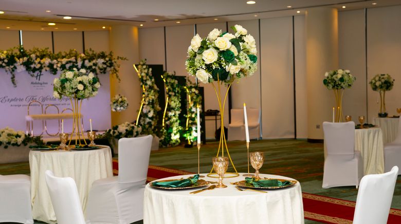 <b>Holiday Inn Abu Dhabi Ballroom</b>. Images powered by <a href="https://www.leonardoworldwide.com/" title="Leonardo Worldwide" target="_blank">Leonardo</a>.