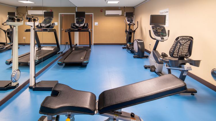 Holiday Inn Express Hotel & Suites Health Club